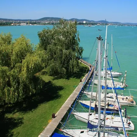 Aquilo Panorama Hotel 3*