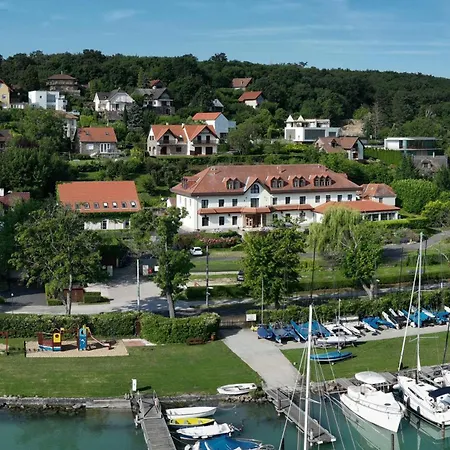 Hotel Aquilo Panorama 3*